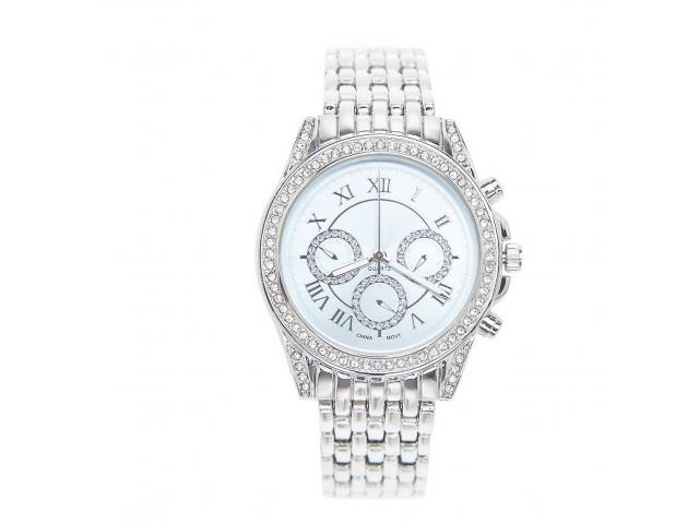 Free Round Face Rhinestone Watch!