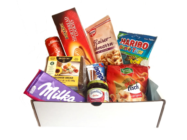 Free Snack Box From Peekage!
