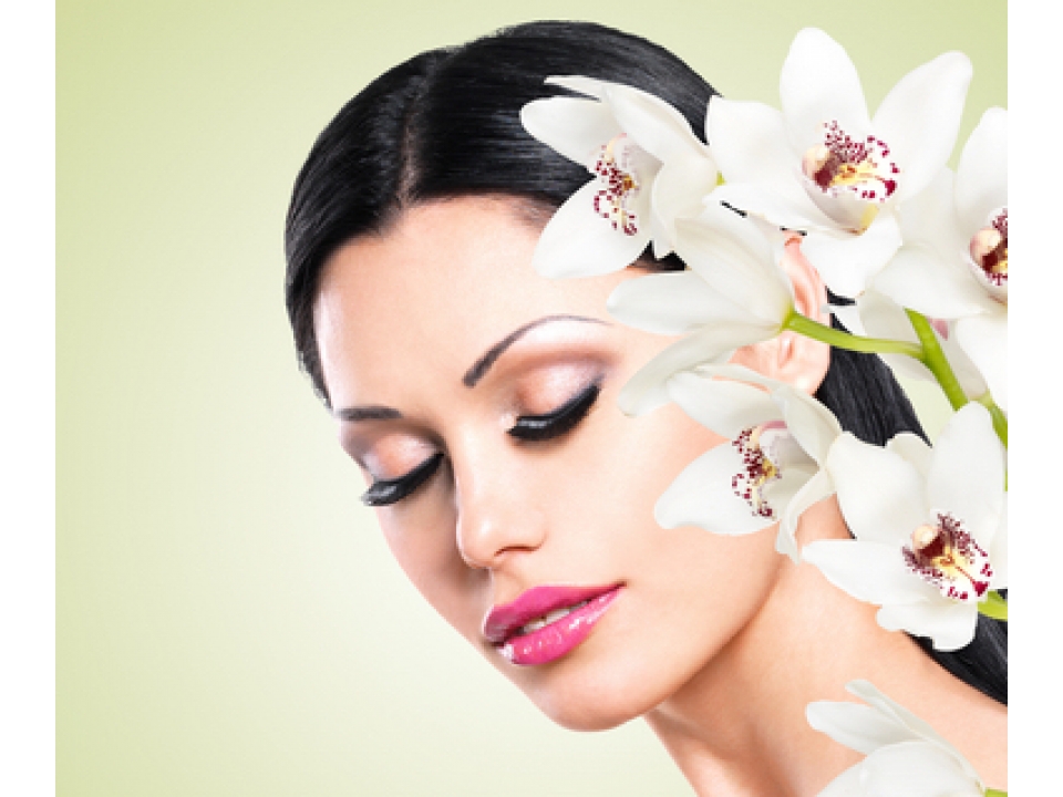 Claim Your Facial Moisturizer+Eye Cream+$75 From The Pink Panel!