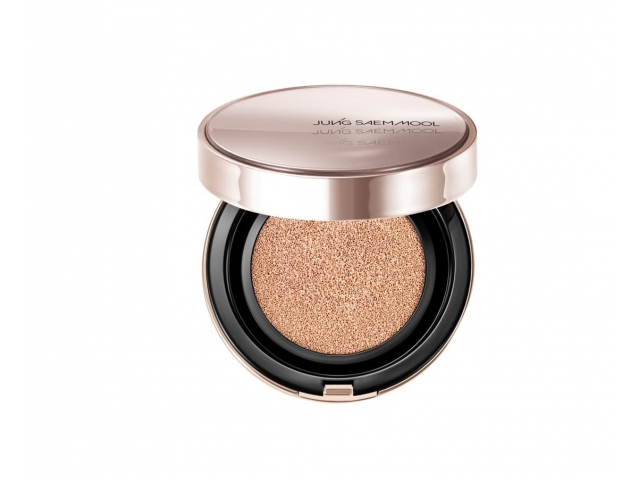 Free Radiant Make-Up Cushion