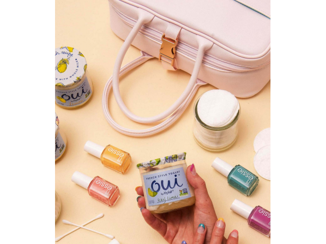 Free Essie Nail Polish+Tote